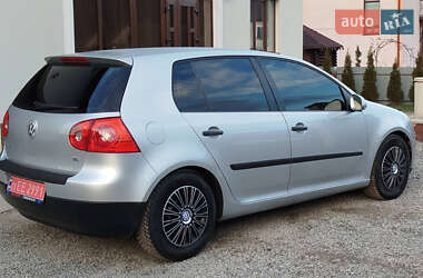 Хэтчбек Volkswagen Golf 2005 в Бучаче