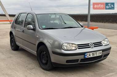 Хетчбек Volkswagen Golf 2001 в Умані