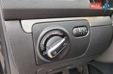 Хэтчбек Volkswagen Golf 2005 в 