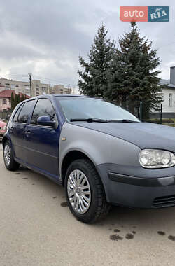 Хетчбек Volkswagen Golf 2002 в Луцьку