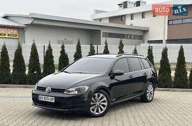 Універсал Volkswagen Golf 2014 в Чернівцях