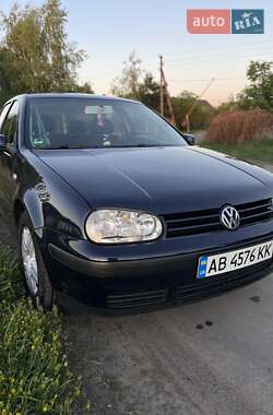 Хетчбек Volkswagen Golf 2002 в Ладижині