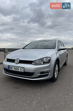 Хетчбек Volkswagen Golf 2013 в Києві