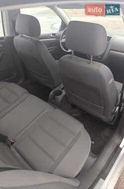 Хетчбек Volkswagen Golf 2004 в 