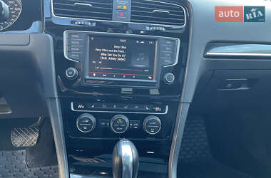 Универсал Volkswagen Golf 2015 в 