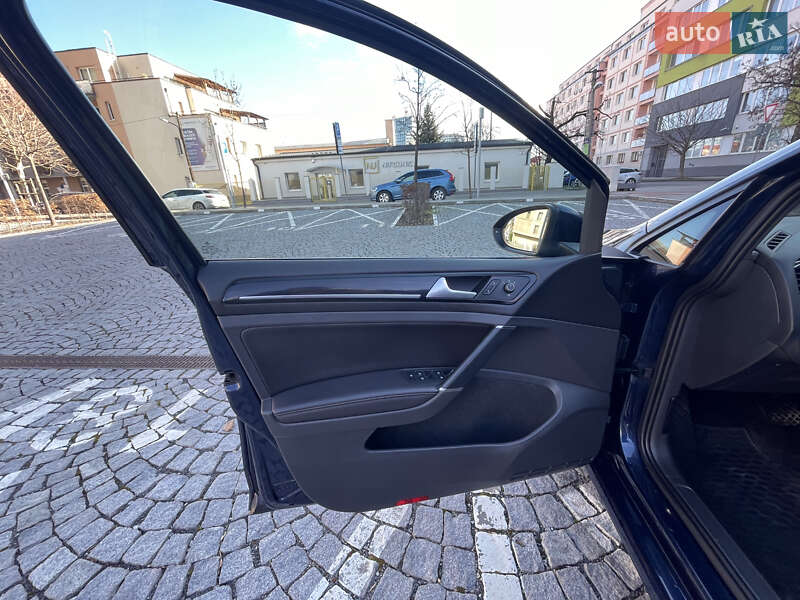 Универсал Volkswagen Golf 2015 в Харькове
