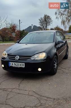 Хетчбек Volkswagen Golf 2008 в Черкасах