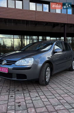 Хетчбек Volkswagen Golf 2004 в Полтаві