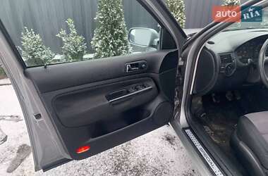 Универсал Volkswagen Golf 2002 в Виннице