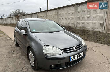 Хетчбек Volkswagen Golf 2005 в Чернігові