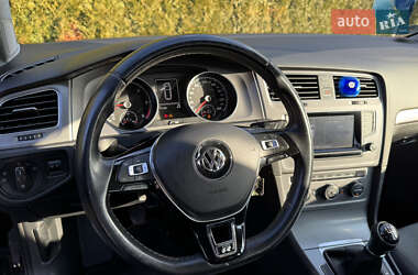 Універсал Volkswagen Golf 2014 в Стрию