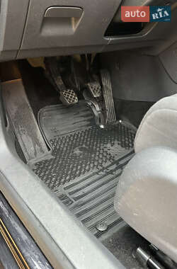 Хетчбек Volkswagen Golf 2009 в 