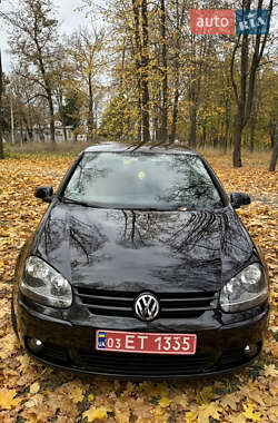 Хетчбек Volkswagen Golf 2009 в 