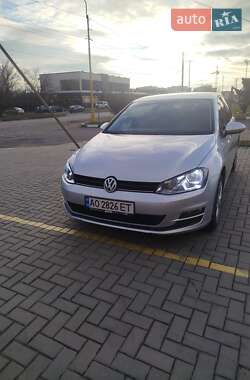 Хетчбек Volkswagen Golf 2013 в Ужгороді