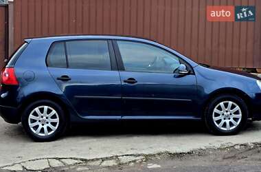 Хэтчбек Volkswagen Golf 2005 в Полтаве