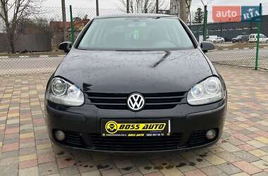 Хэтчбек Volkswagen Golf 2004 в 