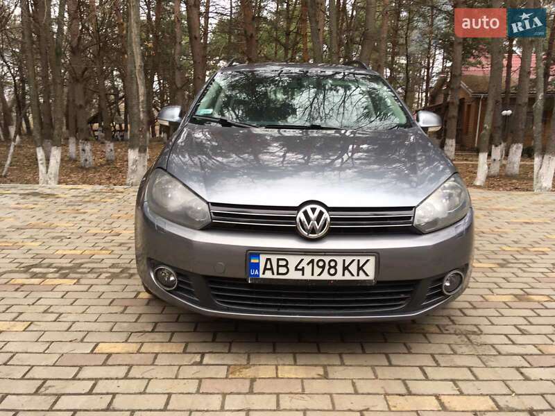 Універсал Volkswagen Golf 2010 в Бершаді
