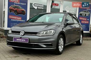 Хетчбек Volkswagen Golf 2019 в 