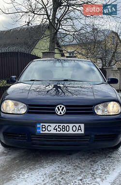 Хетчбек Volkswagen Golf 2001 в Тернополі