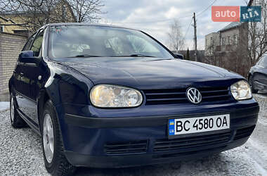 Хетчбек Volkswagen Golf 2001 в Тернополі