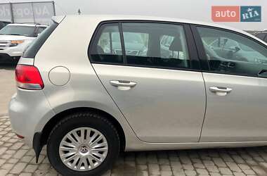 Хетчбек Volkswagen Golf 2010 в 
