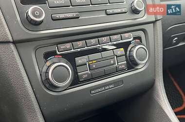 Хетчбек Volkswagen Golf 2010 в 