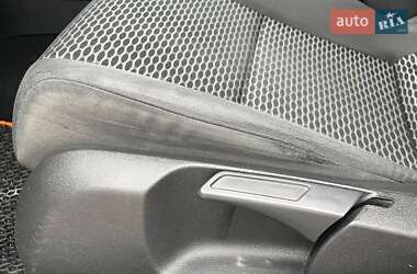 Хетчбек Volkswagen Golf 2010 в 