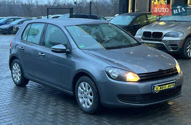 Хетчбек Volkswagen Golf 2009 в Чернівцях