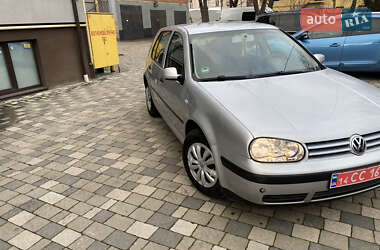 Хэтчбек Volkswagen Golf 2003 в Коломые