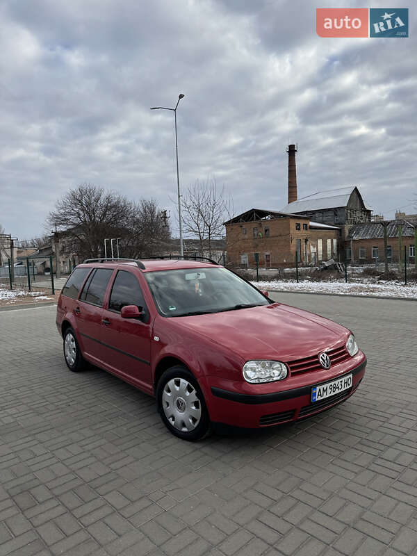 Універсал Volkswagen Golf 2000 в Житомирі