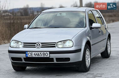 Хетчбек Volkswagen Golf 2002 в Чернівцях