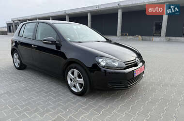 Хетчбек Volkswagen Golf 2010 в Житомирі