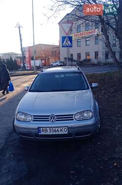 Універсал Volkswagen Golf 2003 в Вінниці