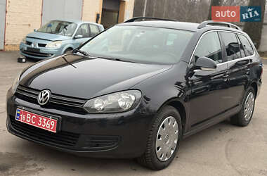 Универсал Volkswagen Golf 2010 в Ровно