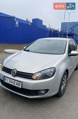 Хетчбек Volkswagen Golf 2010 в Києві