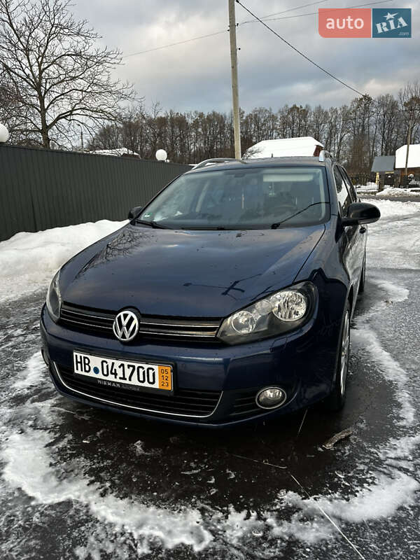 Универсал Volkswagen Golf 2011 в Долине