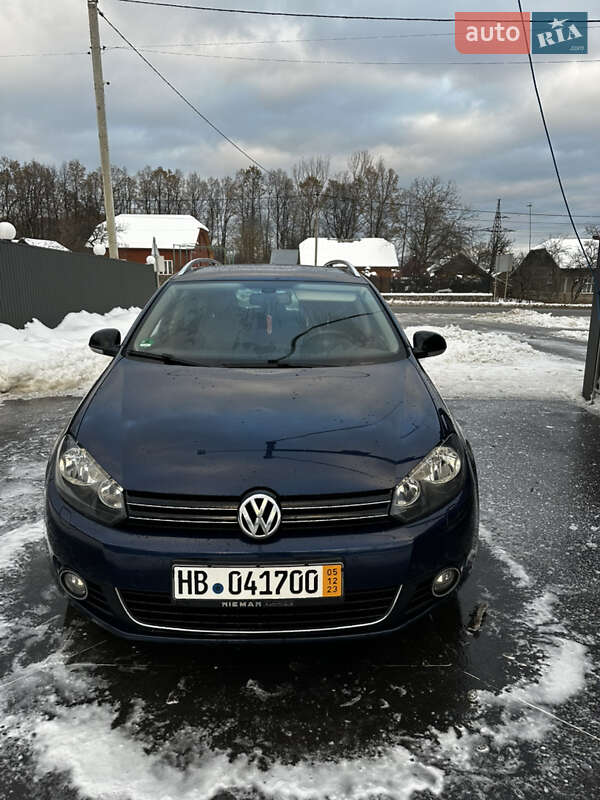 Универсал Volkswagen Golf 2011 в Долине