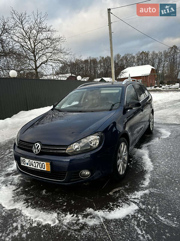 Универсал Volkswagen Golf 2011 в Долине