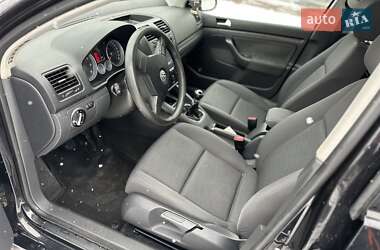 Хетчбек Volkswagen Golf 2005 в Києві