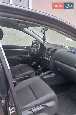 Хетчбек Volkswagen Golf 2006 в Чорткові