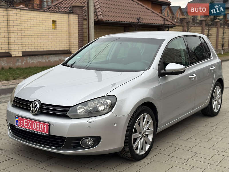 Хетчбек Volkswagen Golf 2009 в Луцьку