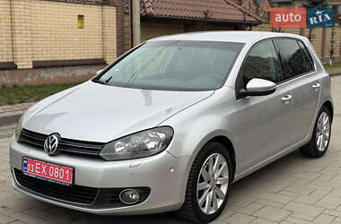 Хетчбек Volkswagen Golf 2009 в Луцьку