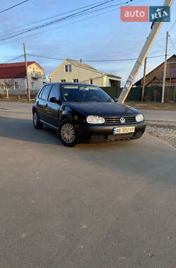 Хетчбек Volkswagen Golf 2000 в Вінниці