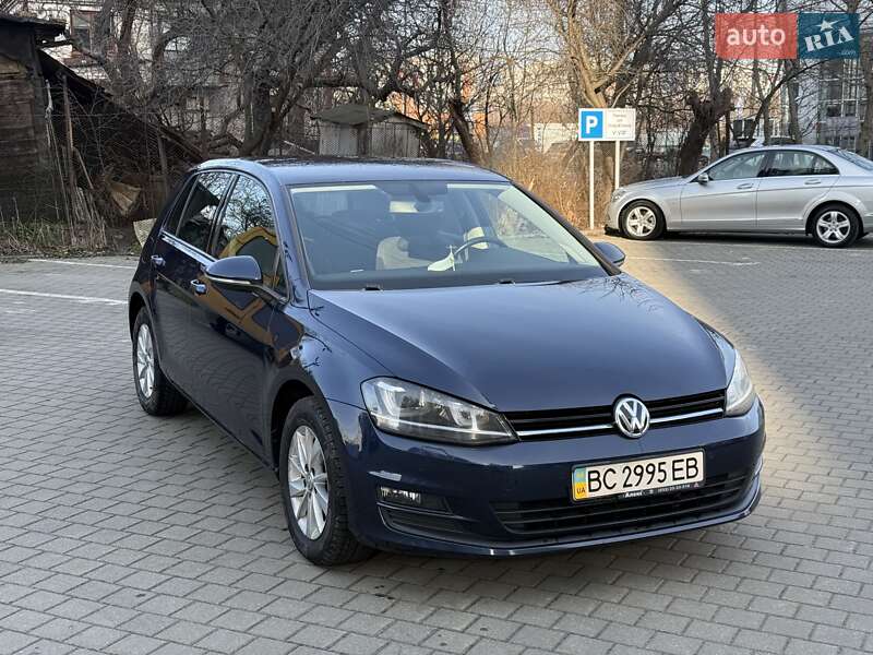 Хэтчбек Volkswagen Golf 2013 в Львове