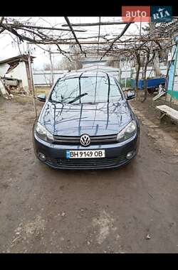 Хэтчбек Volkswagen Golf 2011 в 