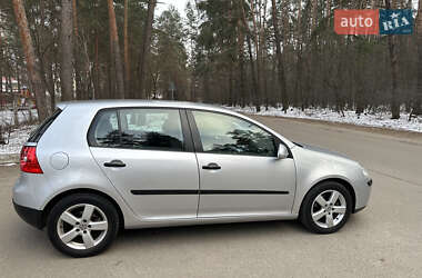 Хетчбек Volkswagen Golf 2005 в Броварах