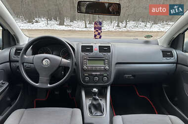 Хетчбек Volkswagen Golf 2005 в Броварах