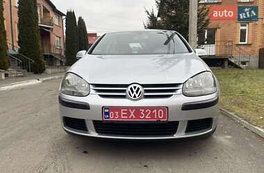 Хетчбек Volkswagen Golf 2004 в Тернополі