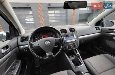 Хетчбек Volkswagen Golf 2007 в Черкасах