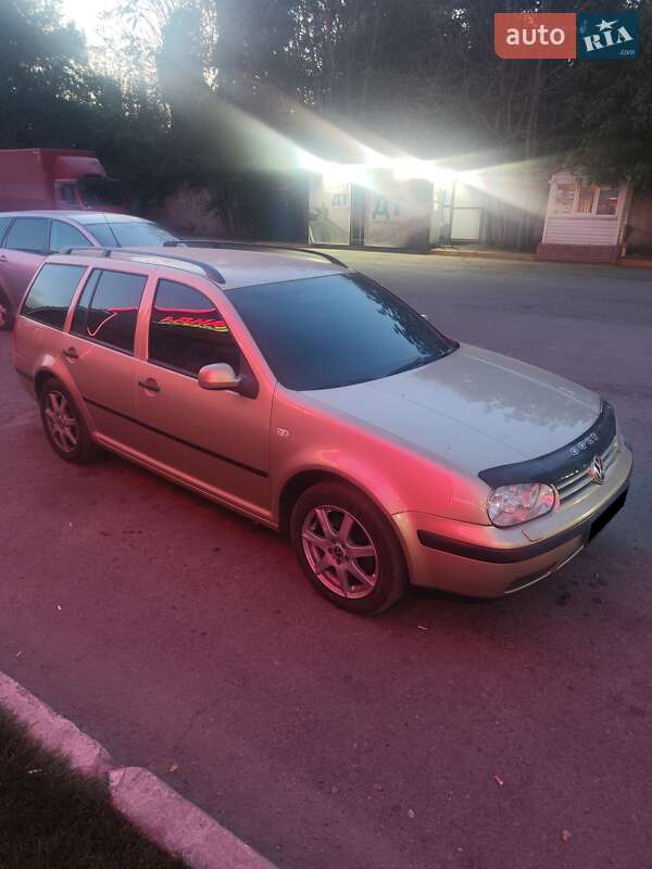 Volkswagen Golf 2003